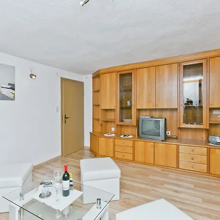 Haus Senn 1 Apartment Tosens